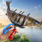 um alicate de pesca com pinça metálica para controlo de peixe