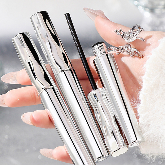 Mascara fibreux waterproof – longueur et courbure instantanées